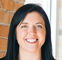 صورة شخصية لـ Sophie Hartwell رئيسة دعم العملاء في فريق الخدمة
